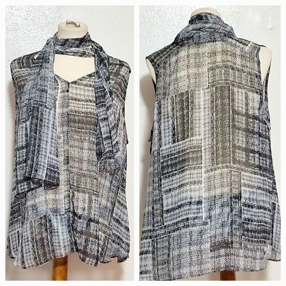 6th Lane Sleeveless Neck Scarf Top Size 20